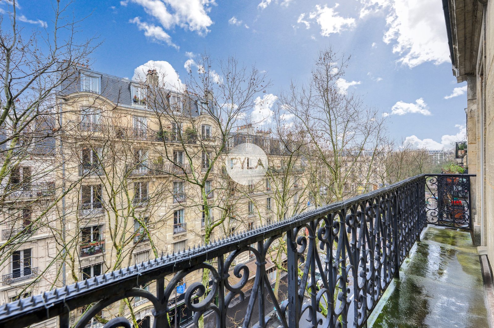 Buttes-Chaumont – T3 haussmannien, étage élevé, balcon vue Parc, photo 3