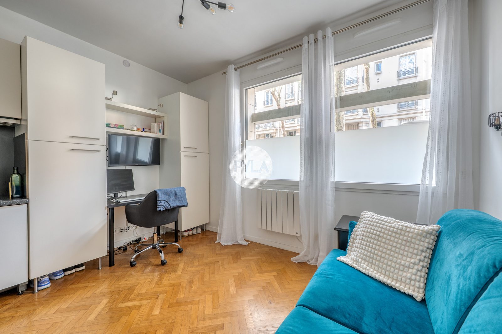 Rue Paul Barruel – Studio meublé, cave, photo 1