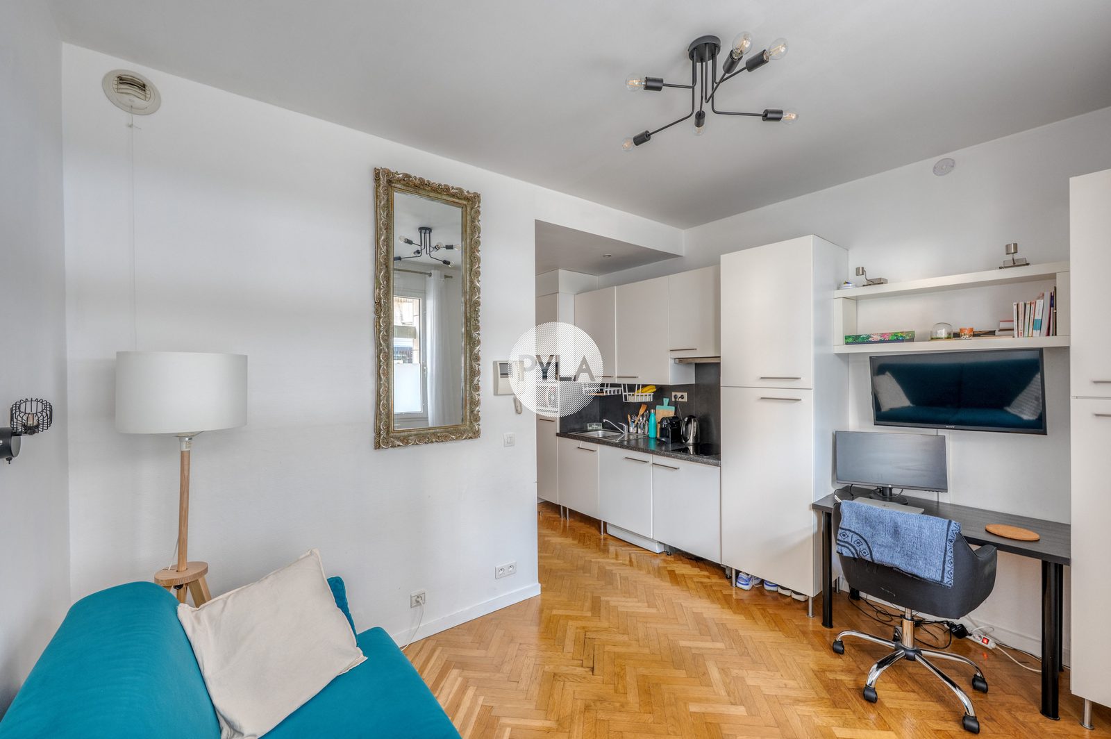 Rue Paul Barruel – Studio meublé, cave, photo 4