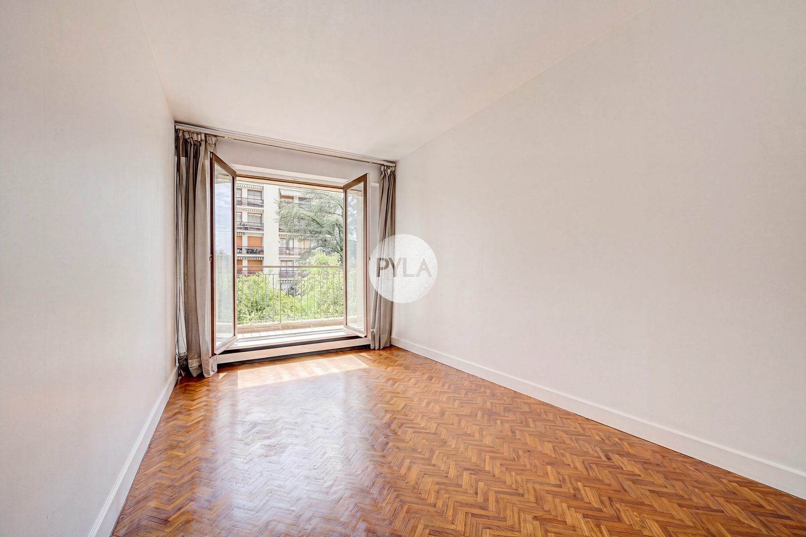 Boulevard Suchet / Ranelagh – T3/T4, balcons, cave & double parking, photo 10